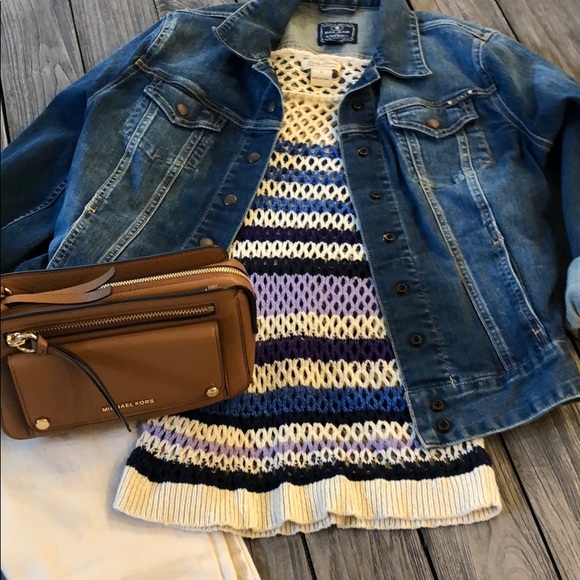 🍀 Lucky Brand gorgeous crochet top! - Picture 4 of 7